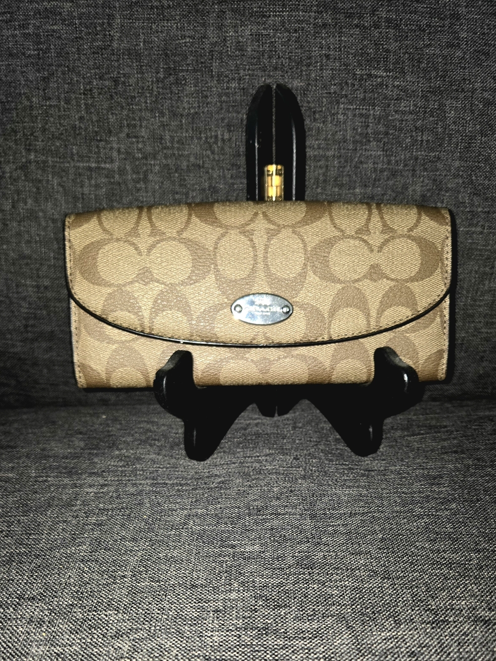 Coach Signature Canvas Continental Wallet in Khaki/Tan
